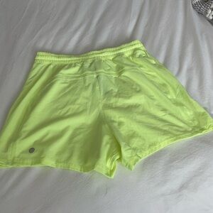 Mens Lululemon Pace Breaker Short, Inseam 3.5”, Linerless, Size Small